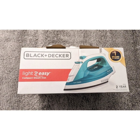 Black&Decker | Light N Easy Iron - Picture 2 of 7